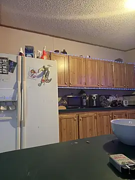 Stillhard8925 online show from November 5, 6:52 pm