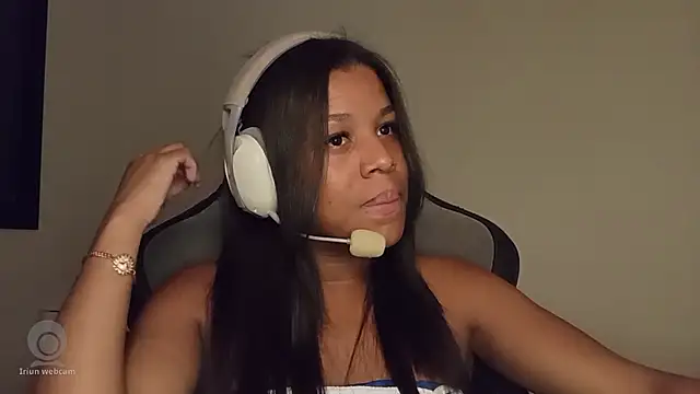 Snapshot of cammydebora chatting on October 14, 12:22 am cammydebora online show from October 14, 12:22 am