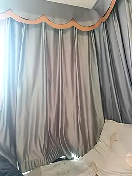 aa520uv online show from March 22, 4:35 am