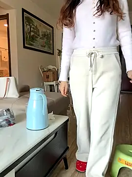 aa520uv online show from November 22, 6:23 am