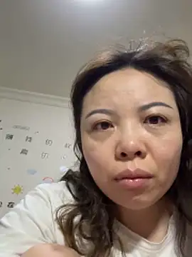 aa520uv online show from April 19, 3:06 am