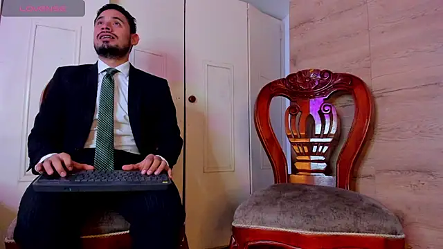 Snapshot of pleasurecompany3 chatting on March 12, 9:13 pm pleasurecompany3 online show from March 12, 9:13 pm