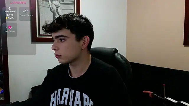 Snapshot of lukeboyce33 chatting on April 10, 3:12 am lukeboyce33 online show from April 10, 3:12 am