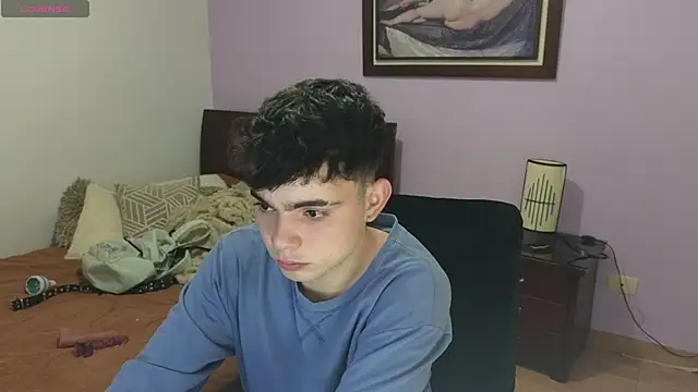 Snapshot of lukeboyce33 chatting on May 16, 10:30 pm lukeboyce33 online show from May 16, 10:30 pm