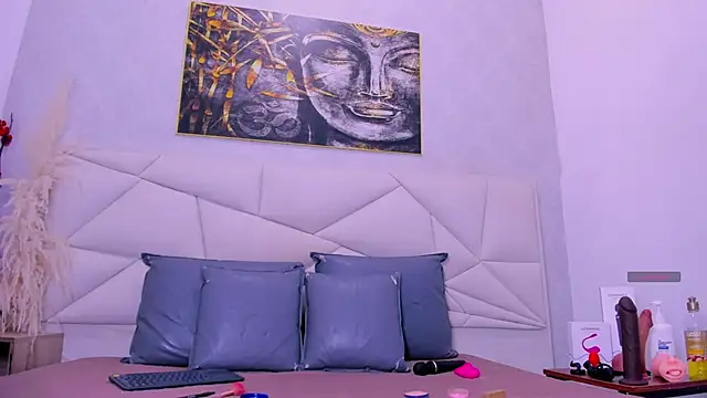 NicoleMadrird online show from March 19, 11:36 am