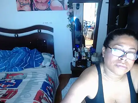 Tu-Reina online show from December 15, 6:56 pm