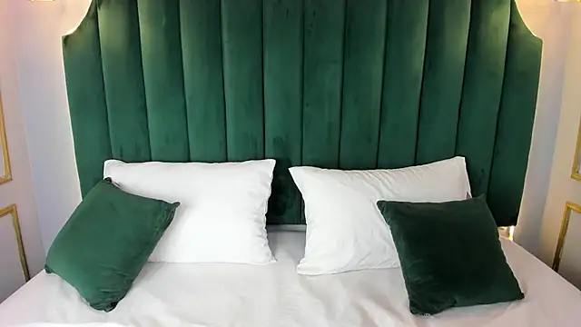 AnnyColson online show from October 28, 4:05 am