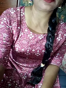 Snapshot of Shalini_telugu09 chatting on April 29, 11:14 am Shalini telugu09 online show from April 29, 11:14 am