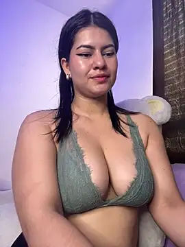 Saanvi21 online show from March 22, 4:47 pm