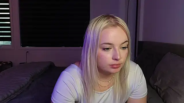 Snapshot of margot_robbie7 chatting on October 8, 10:40 pm margot robbie7 online show from October 8, 10:40 pm