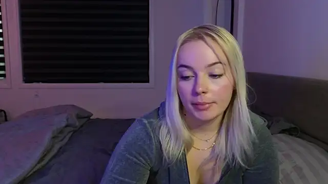Snapshot of margot_robbie7 chatting on October 9, 10:52 pm margot robbie7 online show from October 9, 10:52 pm