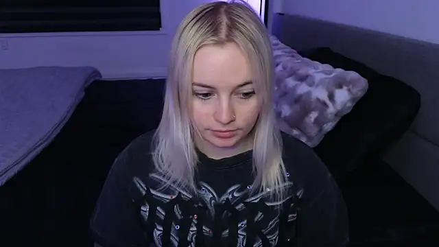 margot robbie7 online show from March 27, 1:11 am