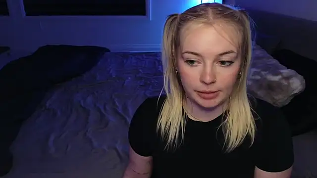 Snapshot of margot_robbie7 chatting on June 29, 1:34 am margot robbie7 online show from June 29, 1:34 am
