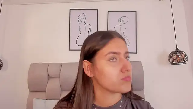 Hanna Evans   online show from October 17, 12:41 pm