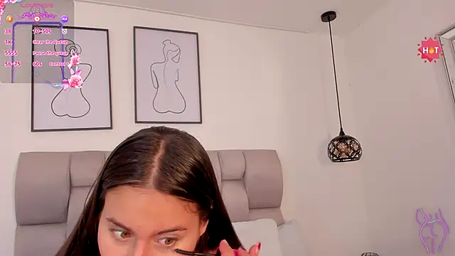 Hanna Evans   online show from November 24, 4:34 am