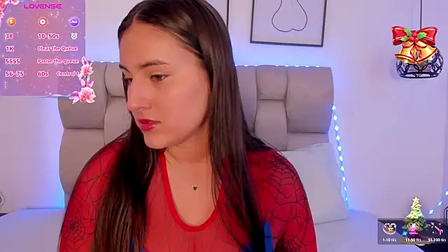 Hanna Evans   online show from December 18, 12:55 pm