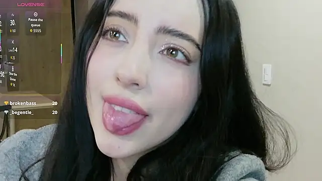 Rebbecawhite meow online show from January 15, 10:35 pm