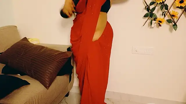 Snapshot of Tamil_hot_whiskey_girl chatting on May 21, 10:33 am Tamil hot whiskey girl online show from May 21, 10:33 am