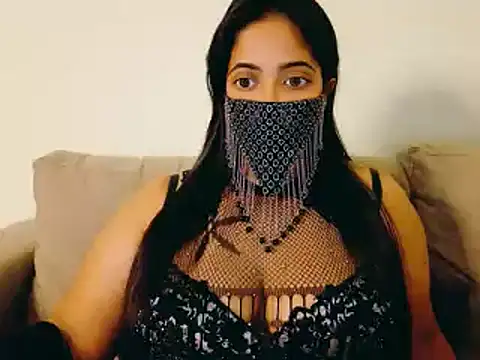 Snapshot of Tamil_hot_whiskey_girl chatting on May 23, 6:01 pm Tamil hot whiskey girl online show from May 23, 6:01 pm