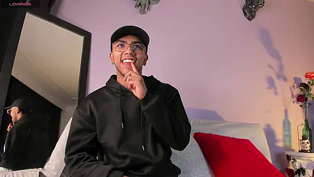 Colstorw  online show from October 11, 10:47 am