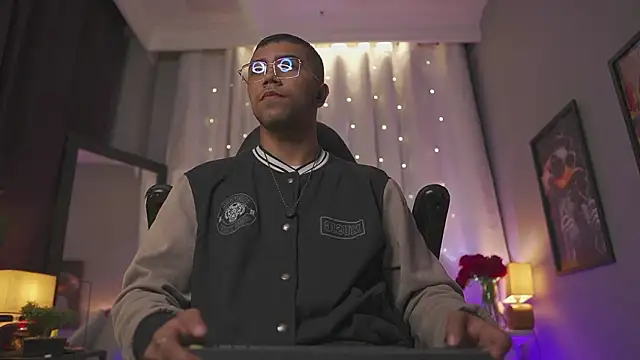 Colstorw  online show from February 23, 10:01 am