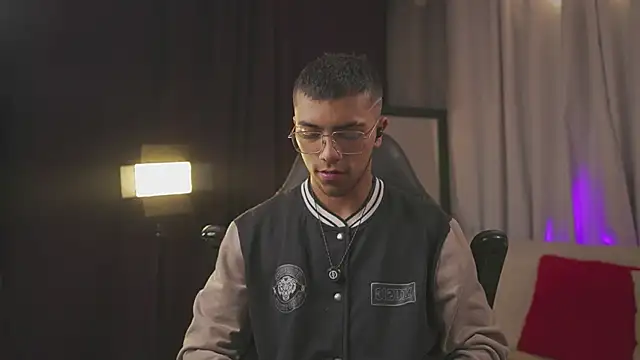 Colstorw  online show from February 27, 10:04 am