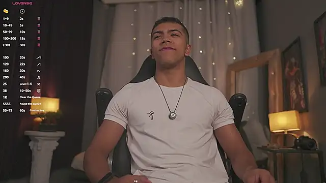 Colstorw  online show from April 20, 10:07 am