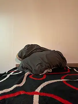 Renoirmonter online show from May 12, 5:04 am