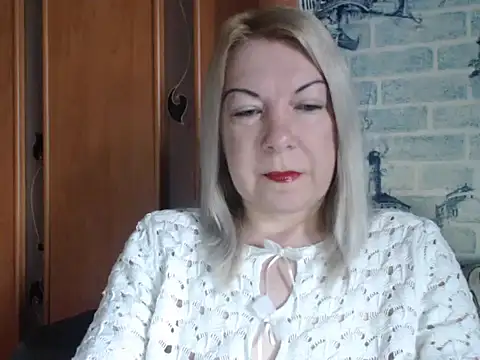 Lillia Ray online show from April 23, 6:47 am