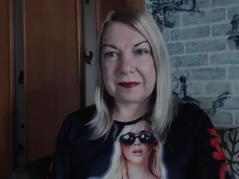 Lillia Ray online show from April 24, 9:45 am