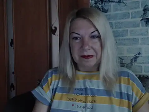 Lillia Ray online show from June 12, 5:17 am