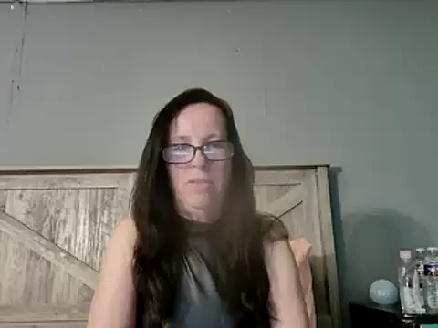 Snapshot of peachgoddess chatting on March 21, 8:18 pm peachgoddess online show from March 21, 8:18 pm