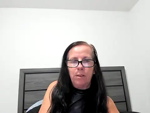 Snapshot of peachgoddess chatting on September 10, 2:33 am peachgoddess online show from September 10, 2:33 am