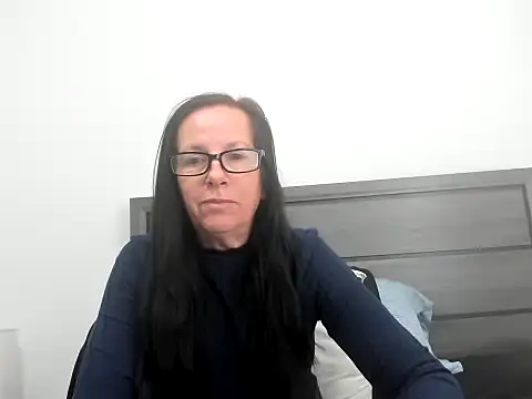 Snapshot of peachgoddess chatting on November 9, 1:42 pm peachgoddess online show from November 9, 1:42 pm