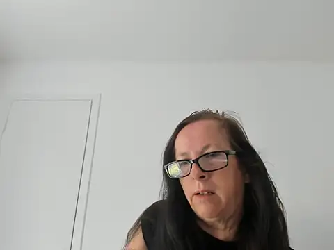 peachgoddess online show from May 3, 1:17 pm