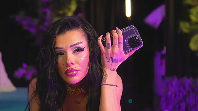 ChicaOra online show from February 2, 11:14 pm