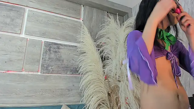 Snapshot of lunastorm_ chatting on June 19, 9:29 pm lunastorm online show from June 19, 9:29 pm