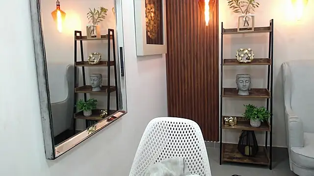 Coral Lise online show from December 15, 11:03 am