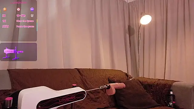 YuliethPetite online show from November 30, 1:04 pm