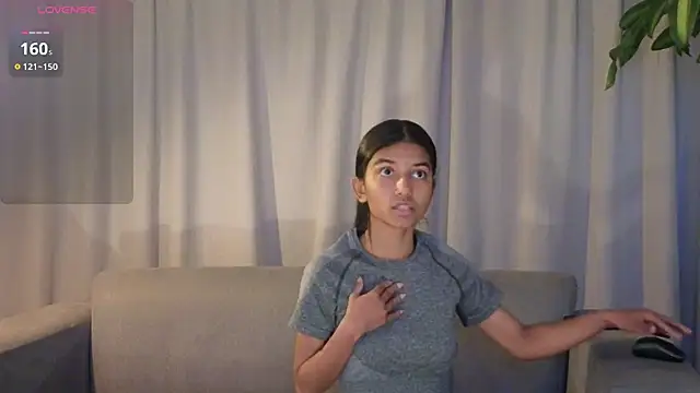 YuliethPetite online show from January 14, 12:55 pm