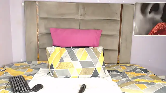 ShyTiny Bae online show from November 11, 8:47 am