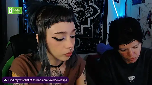 lovelockedlips online show from November 24, 9:14 pm