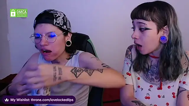 lovelockedlips online show from April 19, 5:45 pm