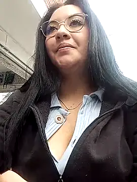 Snapshot of melisamoon_ chatting on March 18, 2:26 pm melisamoon online show from March 18, 2:26 pm