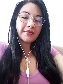 Snapshot of melisamoon_ chatting on March 20, 9:24 pm melisamoon online show from March 20, 9:24 pm