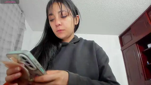 xx chloesex online show from February 14, 6:43 am