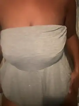 Snapshot of urgeminibrat chatting on November 9, 6:01 am urgeminibrat online show from November 9, 6:01 am