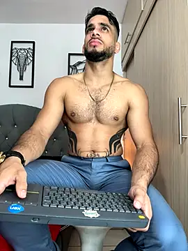 Maximiliano ford online show from October 3, 10:34 am