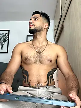 Maximiliano ford online show from October 31, 9:10 am