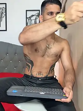 Maximiliano ford online show from February 28, 9:32 am